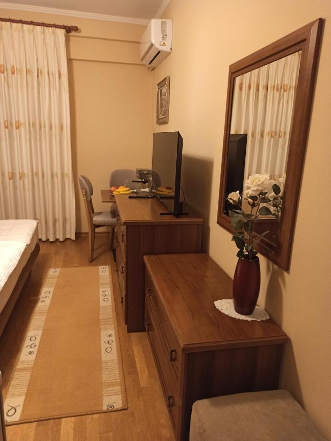 Home Sweet Rental Тирана Екстер'єр фото
